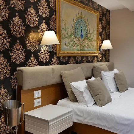 Hotel Queen 4*