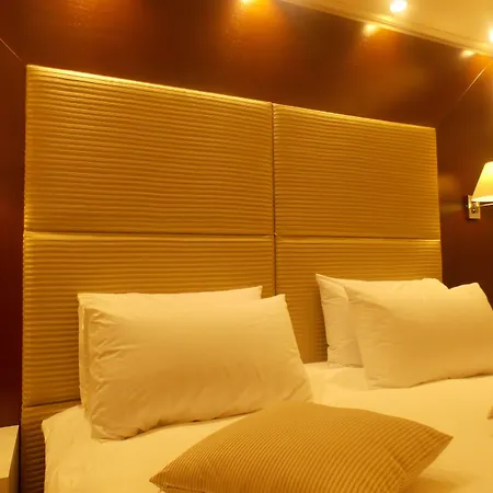 Queen Hotel
