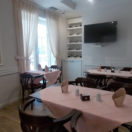 Hotel Queen 4*