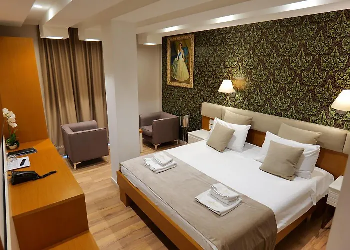Queen Hotel