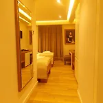 Hotel Queen Hotel