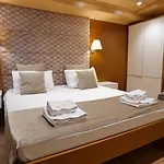 Hotel Hotel Queen 4*