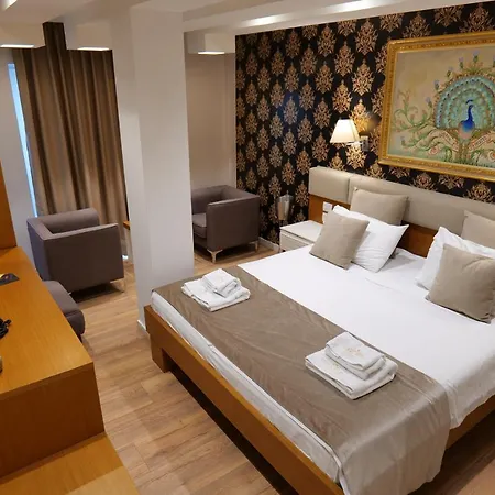 Hotel Queen Hotel