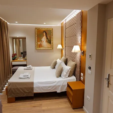 Hotel Queen Hotel