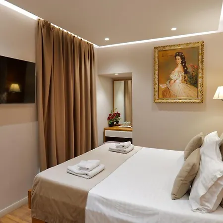 Hotel Queen 4* Selita e Vogel