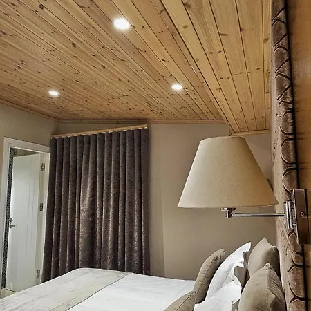 Hotel Queen 4*