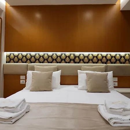 Queen Selita e Vogel