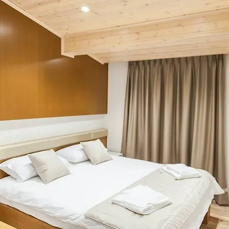Hotel Queen 4* Selita e Vogel