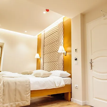 Hotel Hotel Queen 4*